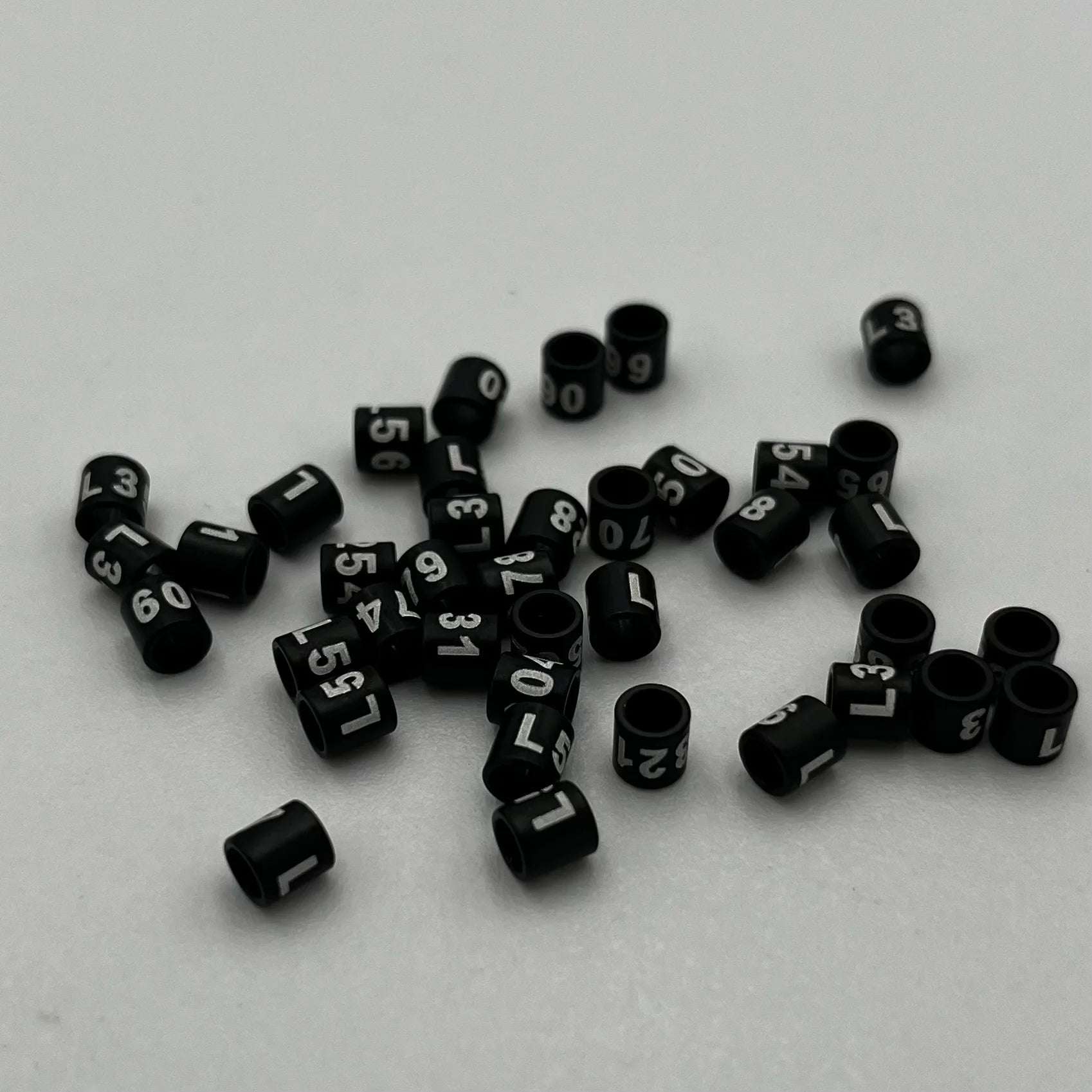 AviTag™ 25PCS Black 3.0mm ID Bird Leg Rings — Closed Aluminum Bands with Unique ID Numbers for Newborn Birds