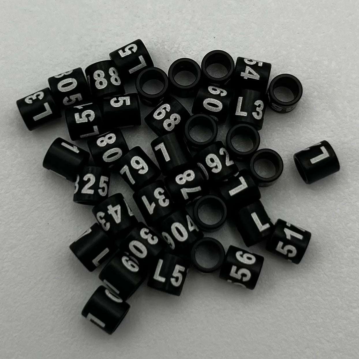AviTag™ 25PCS Black 3.0mm ID Bird Leg Rings — Closed Aluminum Bands with Unique ID Numbers for Newborn Birds